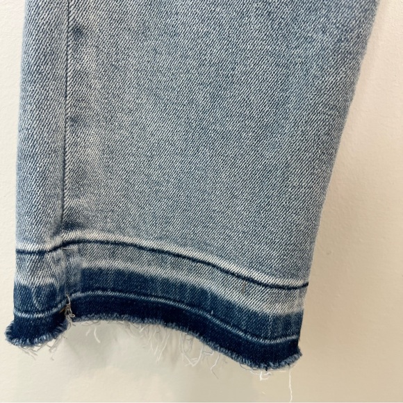 Blank NYC The Madison Crop high rise jeans light wash button fly release… - Picture 10 of 12